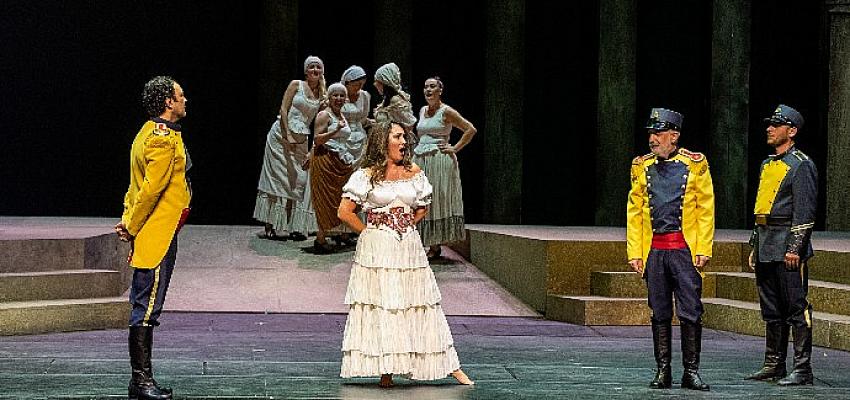 AKM’de 15 yıl aradan sonra Carmen operası sahnelendi
