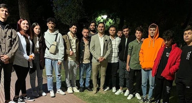 CHP İzmir 1. Bölge Milletvekili Aday Adayı Kazım Yevimli’nin gençlerle buluşması