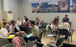 İzmir’de “English Together Projesi” Mesleki Öğrenme Toplulukları Çalışmalarına Devam Ediyor