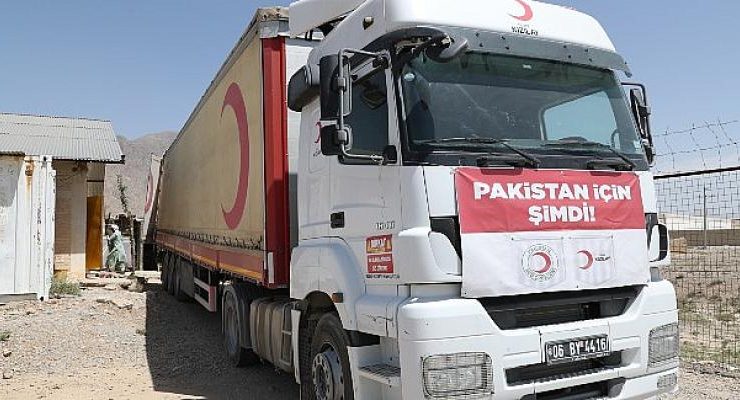Kızılay Pakistan’a Yardımlarına Devam Ediyor