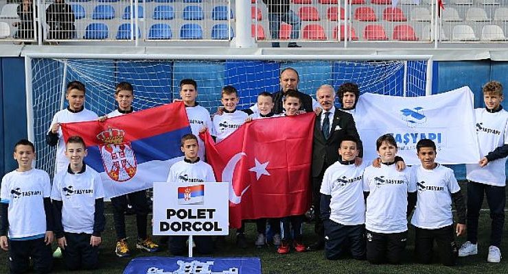 Uluslararası Futbol Turnuvası Bayrampaşa’da başladı