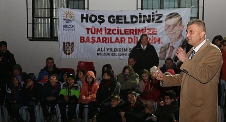 Gölcük Belediye Başkanı Ali Yıldırım Sezer, Aksığın Kampı’nda izciler ve aileleriyle bir araya geldi