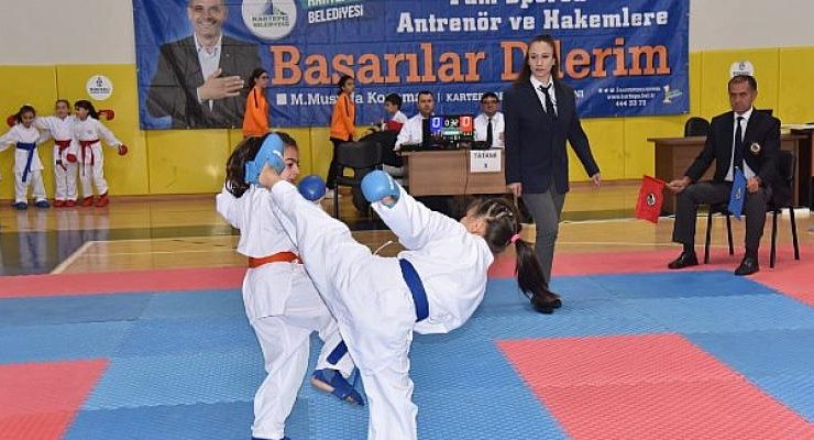 Kartepe’de Karate Şampiyonası Ödülleri Verildi