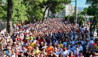 Atletizm dünyasının gözü Maraton İzmir'deydi İzmir bir kez daha dünya vitrinine çıktı