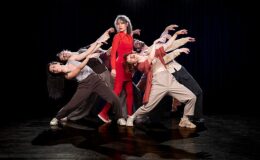 Akbank Sanat'tan Dünya Dans ve Dünya Caz Günü'ne Özel Performans &apos;KAYGILAR SAHNESİ'