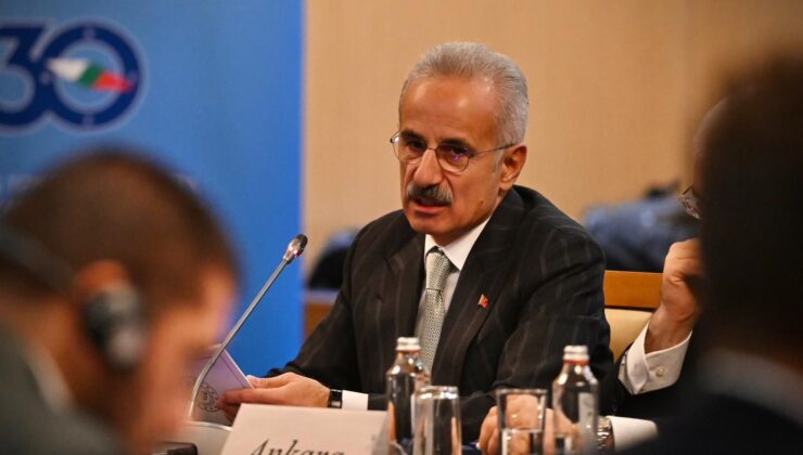 Bakan Uraloğlu: “Gebze’deki Bina Çökmesi Teknik Bir Konu, Soruşturma Sonucunu Bekliyoruz”