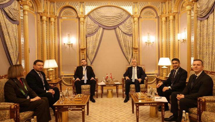 Bakan Işıkhan Riyad’da Letonyalı Mevkidaşıyla Görüştü: Sosyal Güvenlik Anlaşması Gündemde