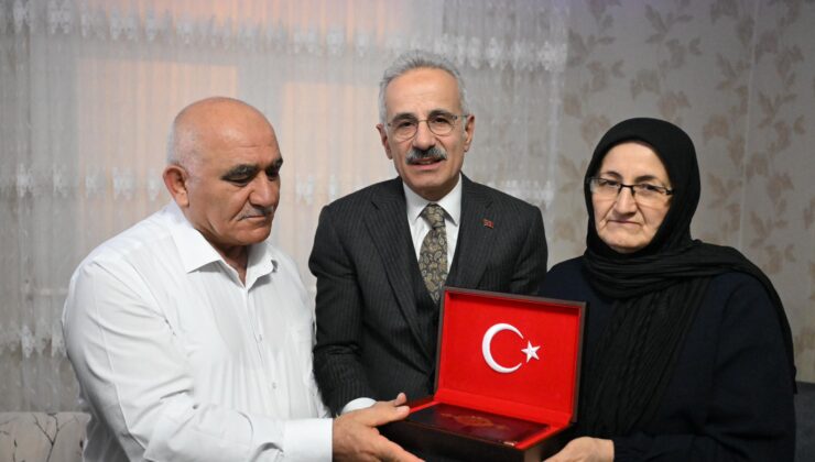 Bakan Uraloğlu’ndan Şehit Piyade Onbaşı Yavuz Çoban’ın Ailesine Vefa Ziyareti