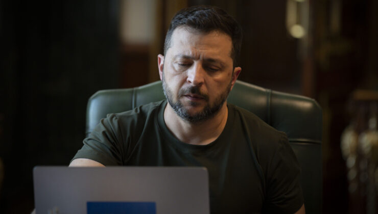 Zelenskiy’den Yeni Yıl Mesajı: “Barış İçin Mücadele Etmeye Devam Ediyoruz”