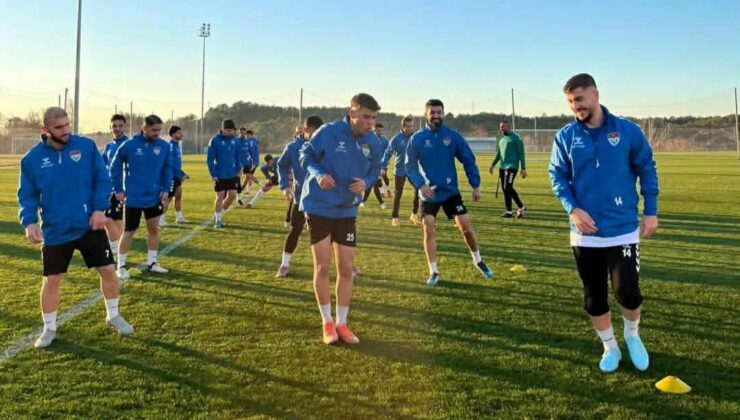 Kars 36 Spor, şampiyonluk hedefiyle Antalya’da kampa girdi