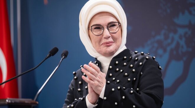 Emine Erdoğan’dan “4. Cemre Çarşısı” Mesajı: “Varlık Sebebimizi İyilik Yapmakta Buluyoruz”