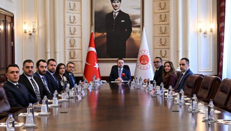 Bakan Gürlek’ten Avukatlara Müjde: “Maddi Anlamda Dokunmak İstiyoruz”