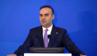 Bakan Kacır’dan Sanayicilere 250 Milyar Liralık Yeni Finansman Müjdesi