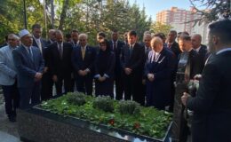MHP Lideri Devlet Bahçeli’den Alparslan Türkeş’in Kabrine Kurban Bayramı Ziyareti