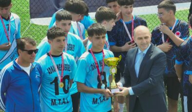 Yalova’da “Gençler Sporda, Gelecek Emniyette” Turnuvası Düzenlendi