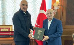 Bakan Ersoy’dan İsmail Kahraman’a Nezaket Ziyareti