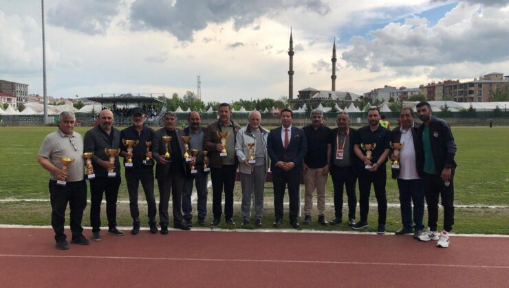 Kars’ta Amatör Futbol Sezonu Tamamlandı: Kupalar Sahiplerini Buldu