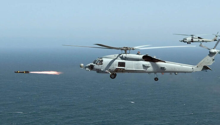 ABD Helikopteri Umman Denizi’ne Acil İniş Yaptı: 1 Mürettebat Kayıp