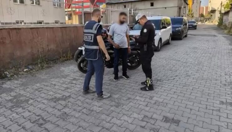 Ağrı’da Gece Saatlerinde Tehlikeli Sürüş Yapan Motosikletliye Ağır Ceza