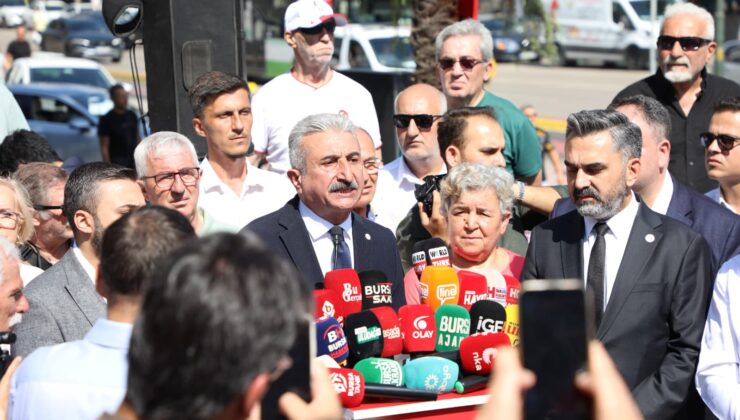 Bursa’da CHP’li 6 İlçe Belediye Başkanı ve Meclis Üyeleri İstifa Etti