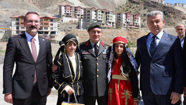 Genelkurmay Başkanı Orgeneral Bayraktaroğlu Memleketi Artvin’de