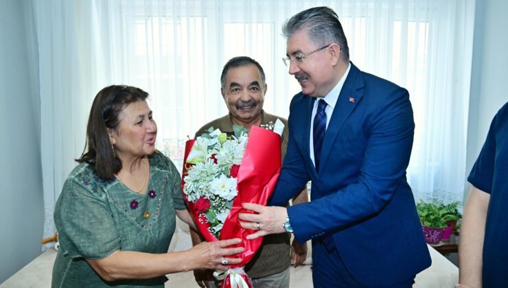 Vali Dr. Erdinç Yılmaz’dan Şehit Sözleşmeli Er Caner Ülüğ’ün Ailesine Taziye Ziyareti