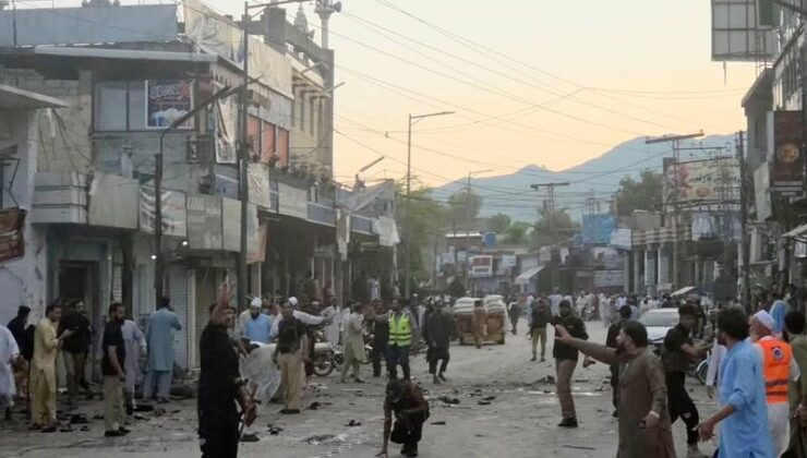 Pakistan’da Karakol Önünde İntihar Saldırısı: 14 Ölü, 24 Yaralı