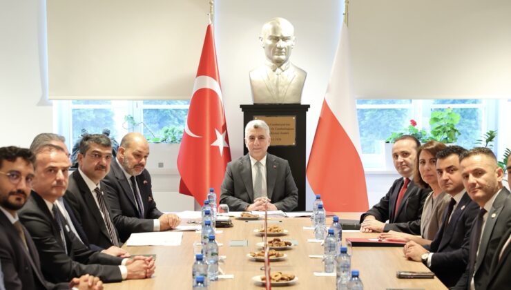 Ticaret Bakanı Ömer Bolat Varşova’da Türk İş Dünyası İle Buluştu: Ticaret Hacmi 12,5 Milyar Dolara Ulaştı